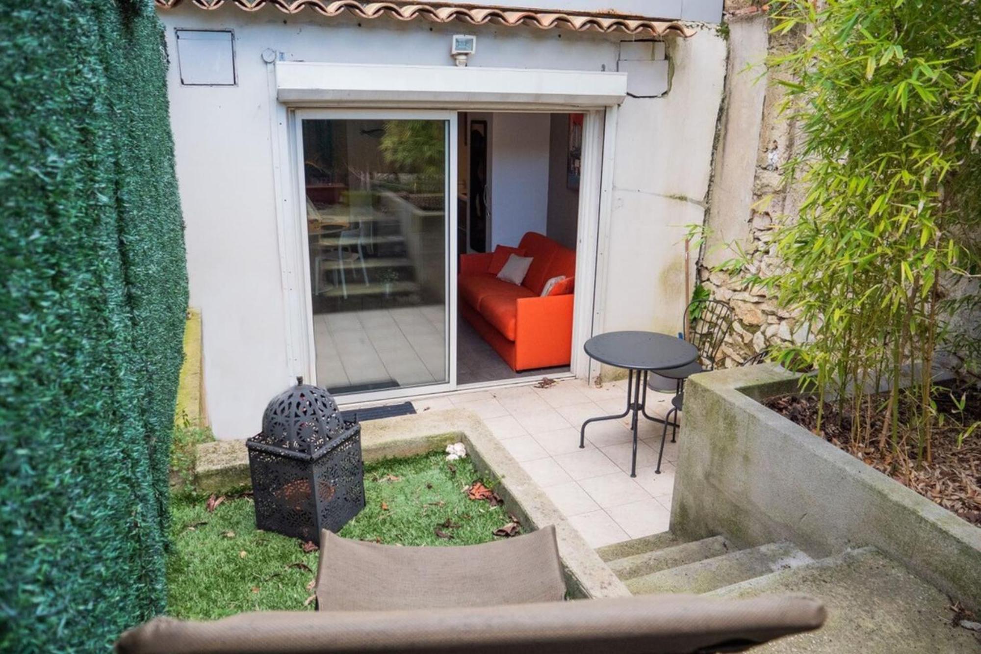 Le Jardinet - With Office In The City Center! 卡斯泰尔诺勒莱 外观 照片