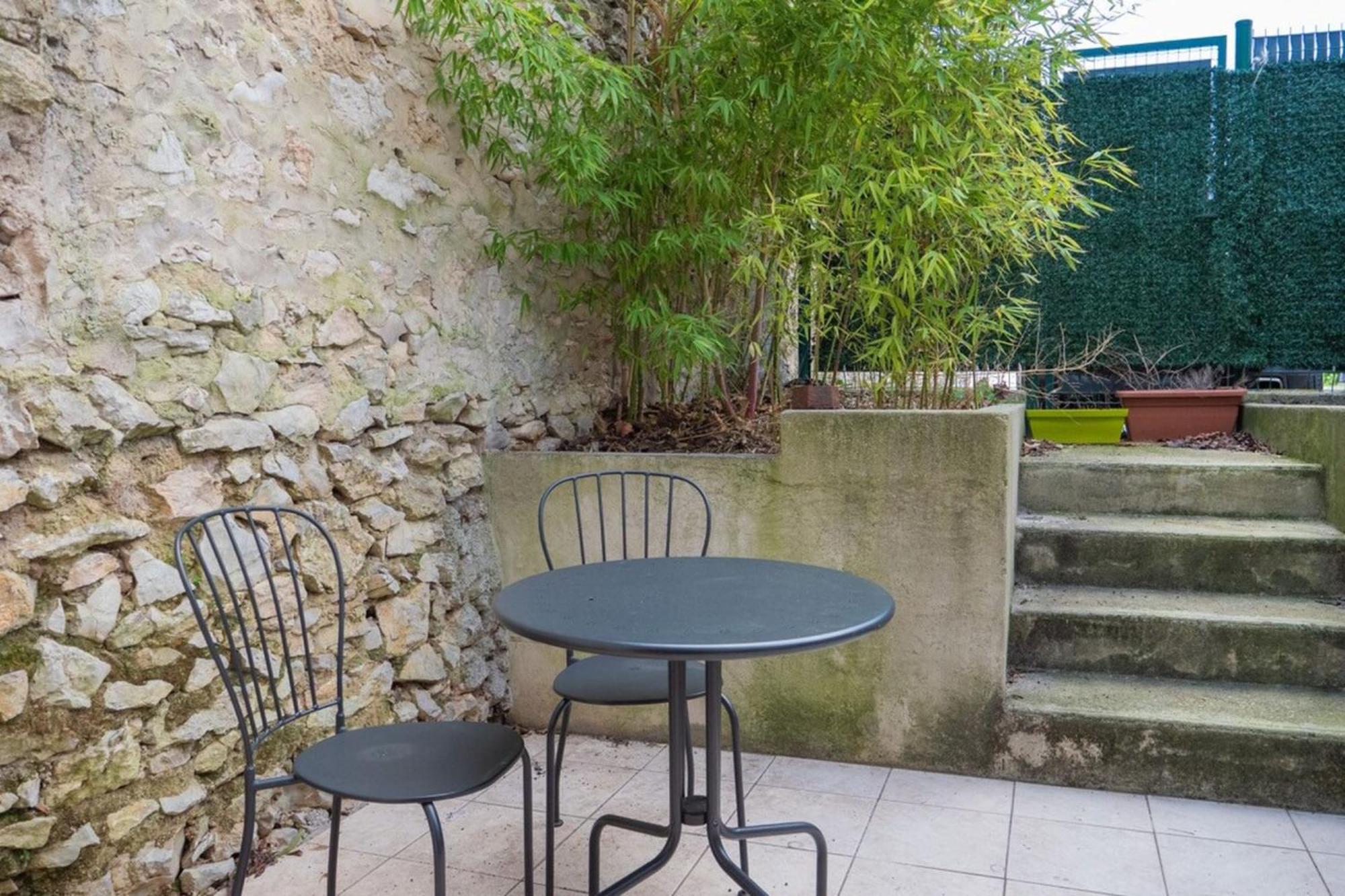 Le Jardinet - With Office In The City Center! 卡斯泰尔诺勒莱 外观 照片