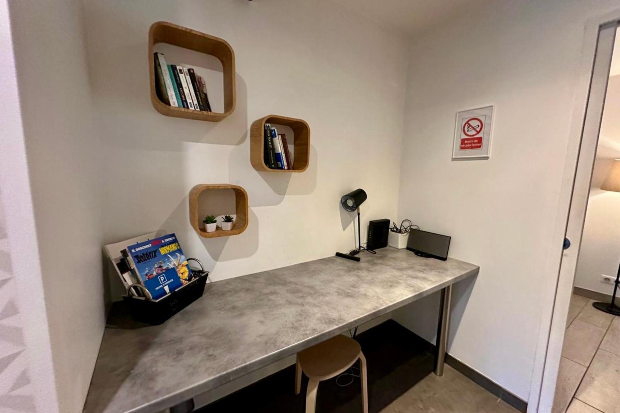 Le Jardinet - With Office In The City Center! 卡斯泰尔诺勒莱 外观 照片